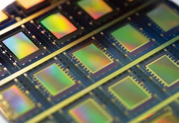 實(shí)現(xiàn)MicroLED微顯示器的制造