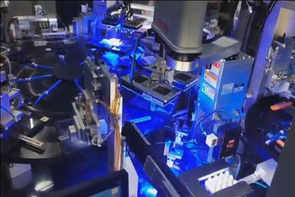 全自動背光源前端組裝機(jī)