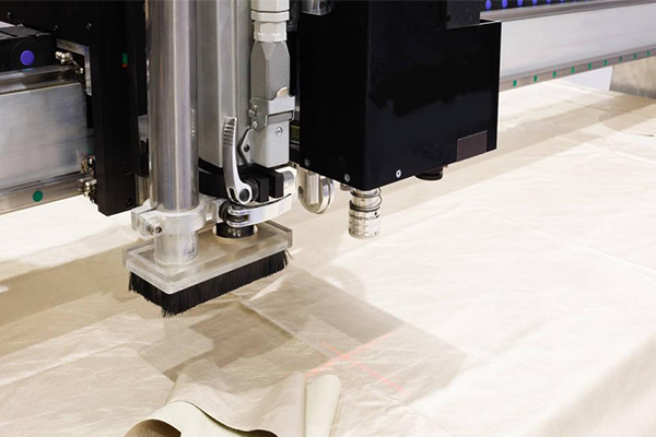 激光打標(biāo)機與傳統(tǒng)絲印、移印機的比較