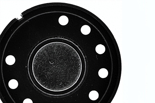 視覺檢測(cè)系統(tǒng)在揚(yáng)聲器行業(yè)點(diǎn)膠工藝上的應(yīng)用