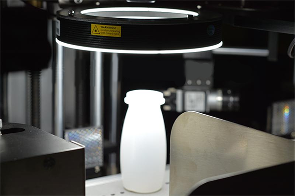 機(jī)器視覺下的PET瓶檢測，完美打造高效、智能化的飲料瓶生產(chǎn)線