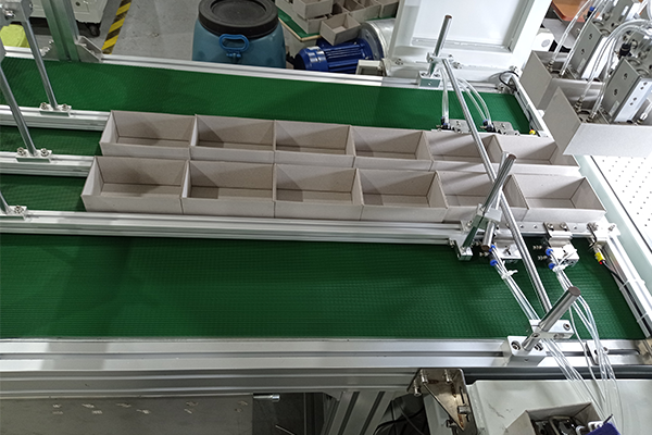 流水線禮盒天地蓋組裝應(yīng)用