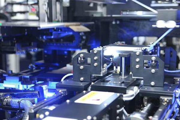 鋰電池高精度疊片機(jī)疊片應(yīng)用